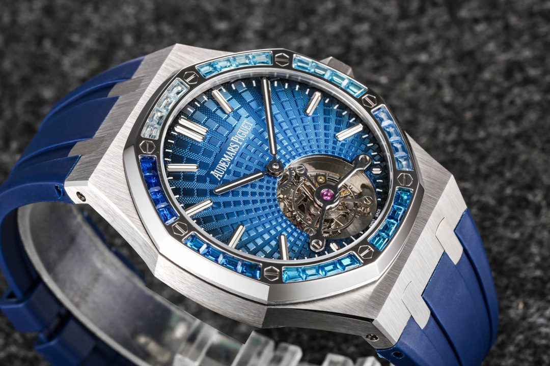 오데마피게 R8공장 오데마피게 로얄오크 셀프와인딩 플라잉 투르비용 26521PT.YY.1220PT.01 2924 무브먼트 상세 이미지 5