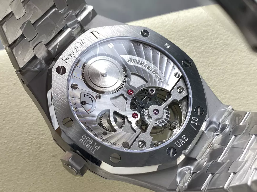 오데마피게 R8공장 오데마피게 로얄오크 셀프와인딩 플라잉 투르비용 26530PT.OO.1220PT.01 2950 무브먼트 상세 이미지 7