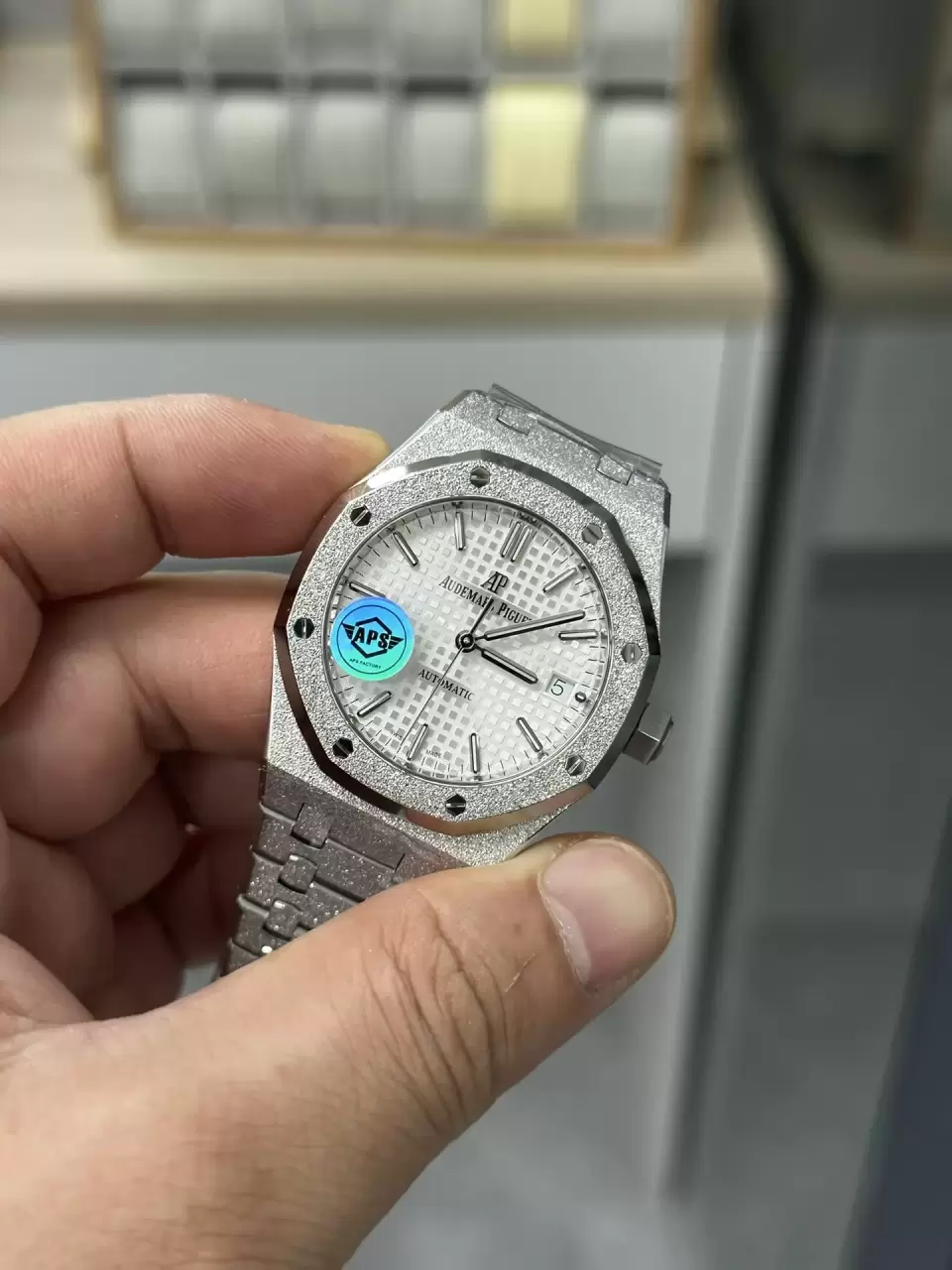 오데마피게 APS공장 오데마피게 로얄오크 프로스티드 흰판 다이얼 37mm 15454 CAL.3120 무브먼트 상세 이미지 3