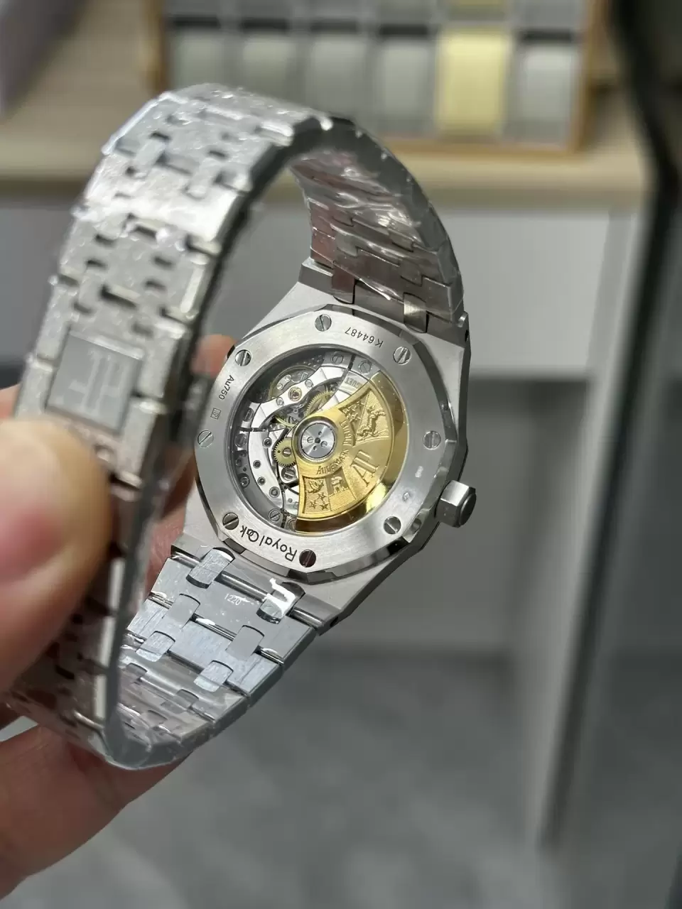 오데마피게 APS공장 오데마피게 로얄오크 프로스티드 흰판 다이얼 37mm 15454 CAL.3120 무브먼트 상세 이미지 5