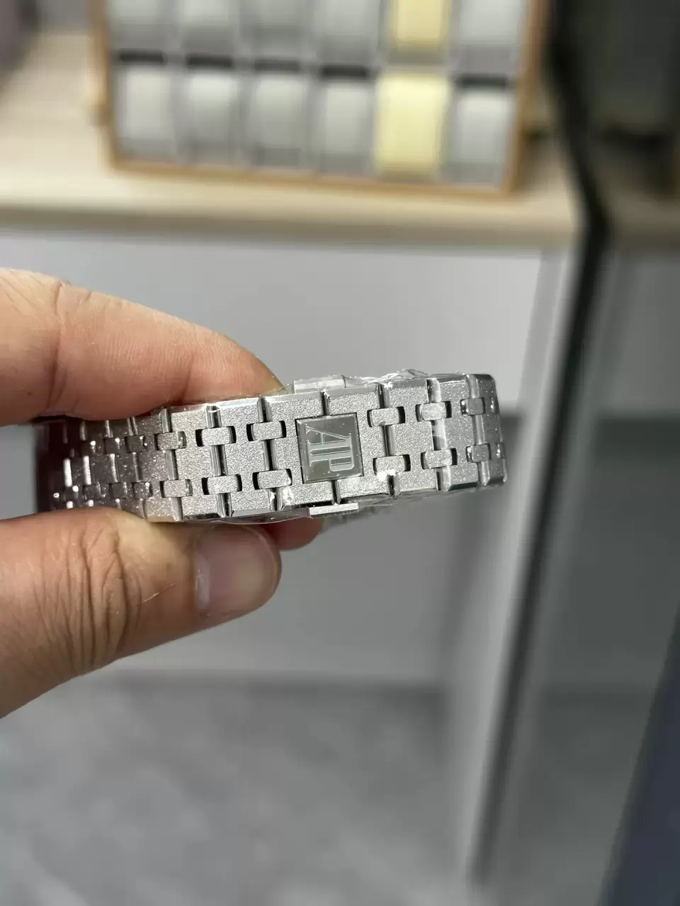 오데마피게 APS공장 오데마피게 로얄오크 프로스티드 흰판 다이얼 37mm 15454 CAL.3120 무브먼트 상세 이미지 6