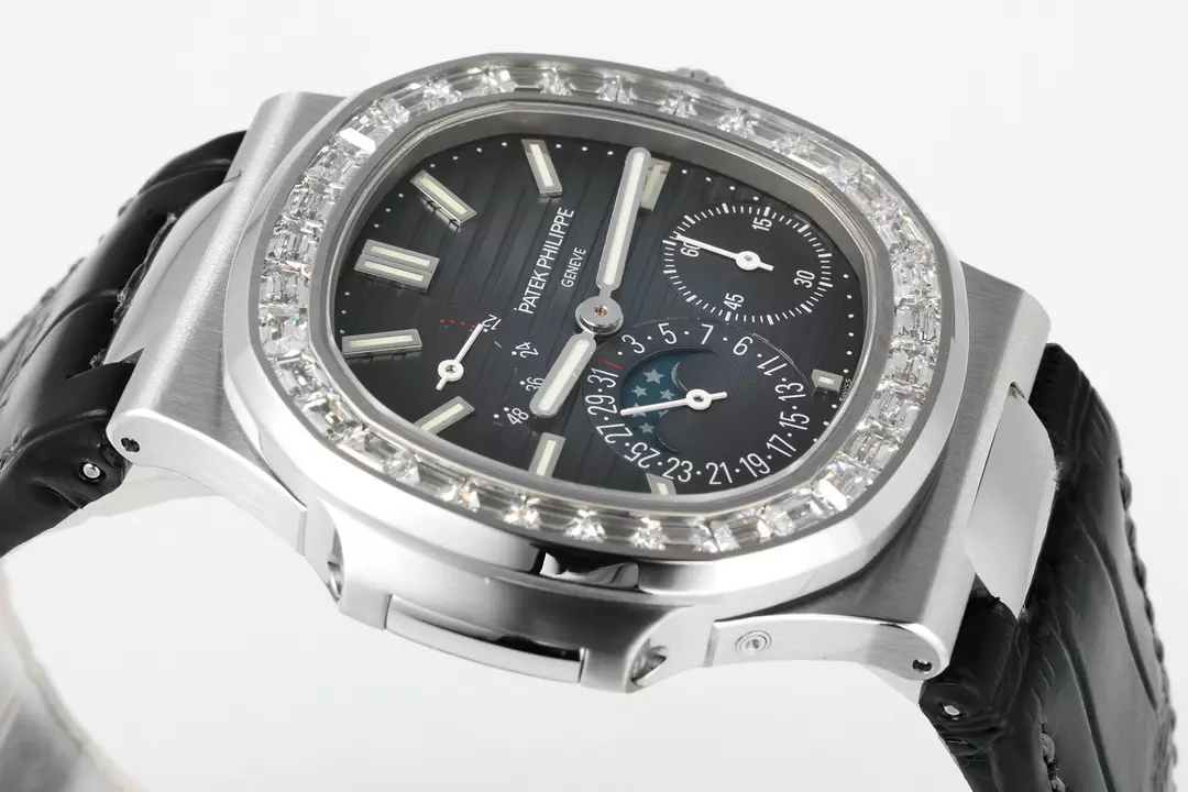 파텍필립 PPF공장 파텍필립 노틸러스 문페이즈 청판 다이얼 다이아 베젤 5712 PP240 무브먼트 상세 이미지 5
