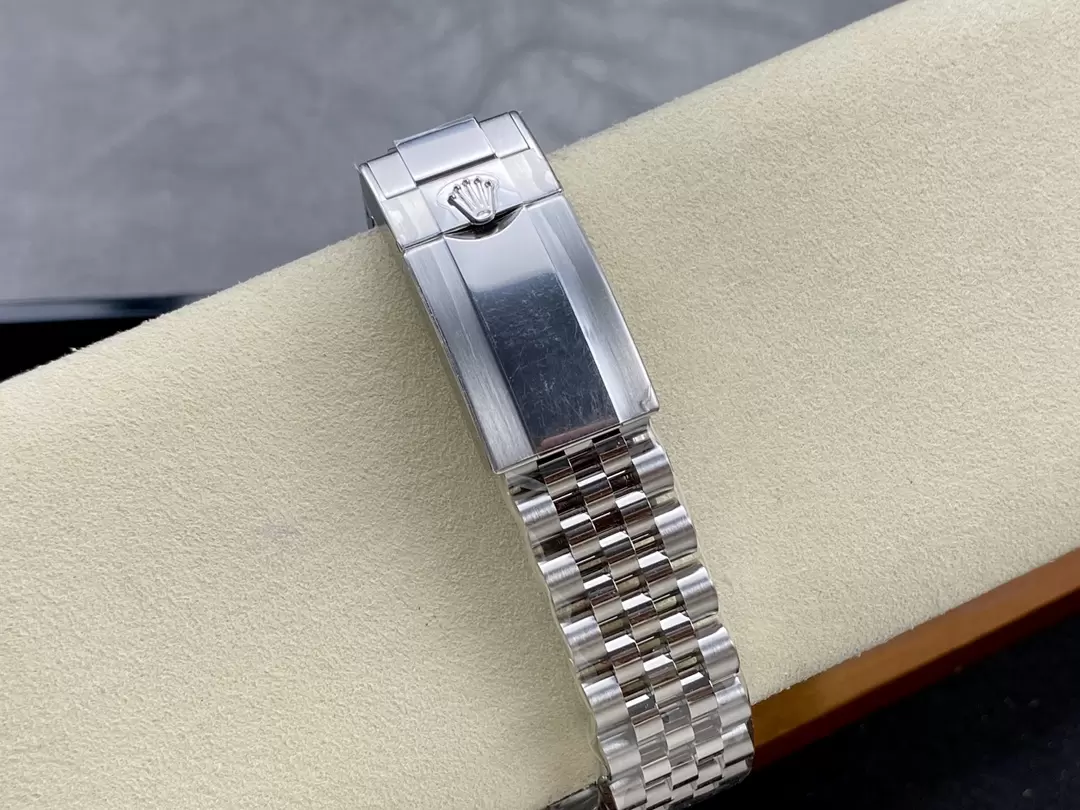 클린공장 롤렉스 GMT마스터 2 스트라이프 쥬빌레 40mm 126720 (3186 MV) 상세 이미지 9