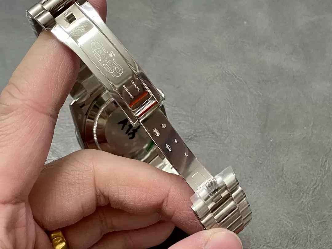 GM공장 V3 롤렉스 데이데이트 그린 아랍 다이얼 바게트 다이아 베젤 m228236 상세 이미지 10