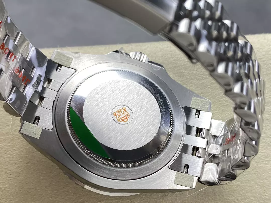 EW공장 롤렉스 GMT 마스터2 파워에이드 쥬빌레 m126710blnr 상세 이미지 9