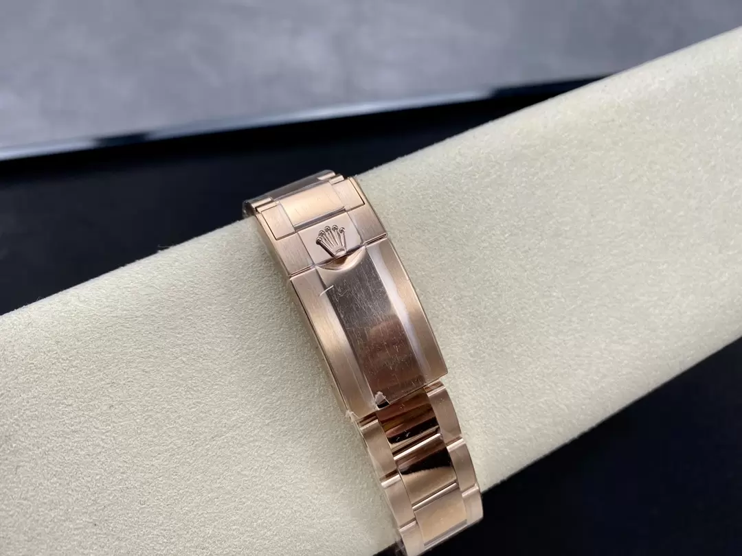 C+공장 롤렉스 GMT마스터 2 루트비어 로즈골드 금통 m126715chnr 상세 이미지 9