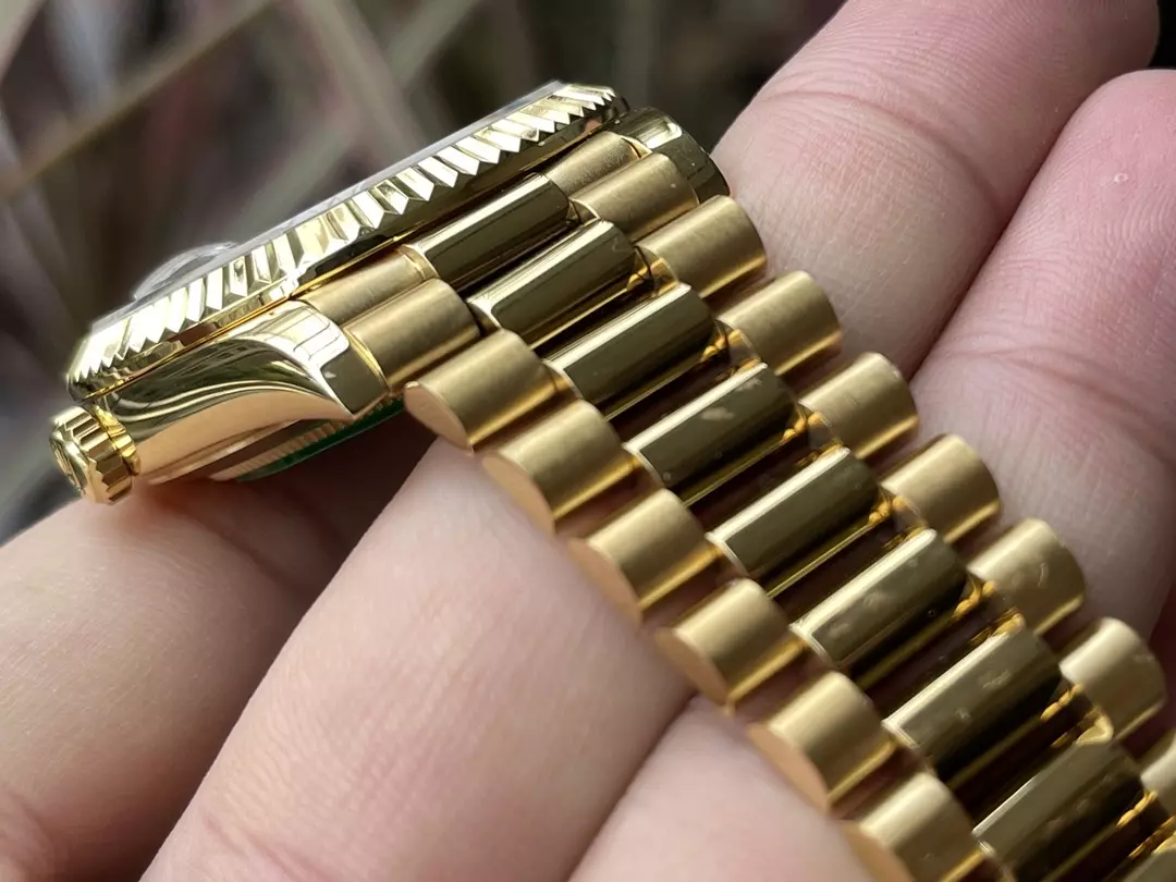 KF공장 롤렉스 데이데이트 블랙 다이아 다이얼 옐로우 골드 금통 40mm 228235 상세 이미지 9