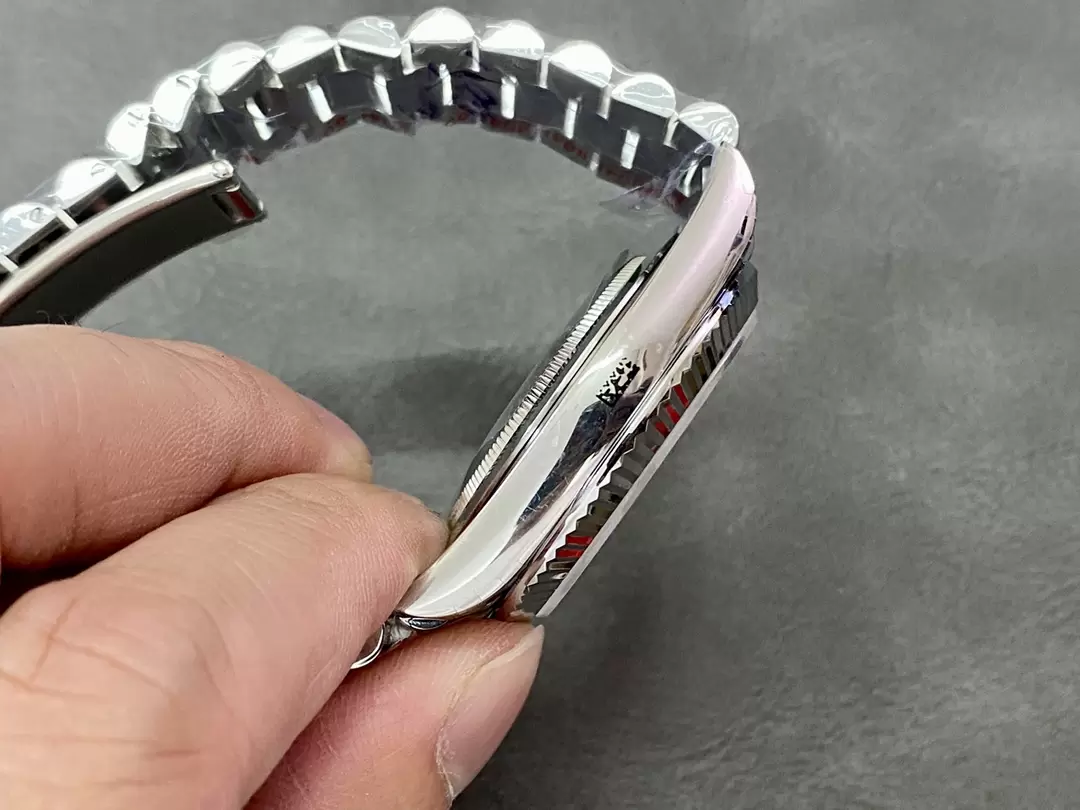 GM공장 V3 롤렉스 데이데이트 블랙 다이아 다이얼 화이트 골드 금통 40mm m228236 상세 이미지 7