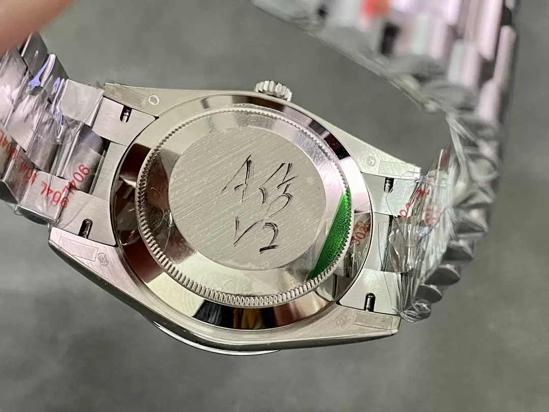 GM공장 V3 롤렉스 데이데이트 블랙 다이아 다이얼 화이트 골드 금통 40mm m228236 상세 이미지 9