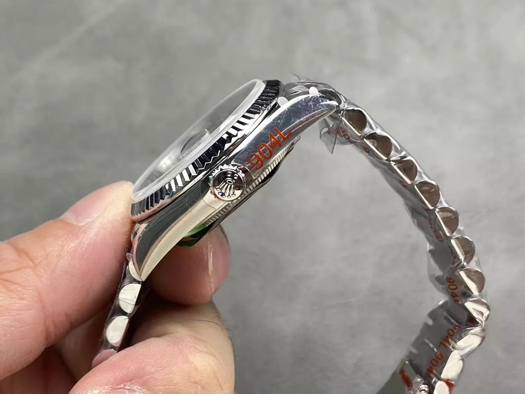 QF공장 롤렉스 데이데이트 청판 로만 다이얼 화이트 골드 36mm 128236 상세 이미지 8