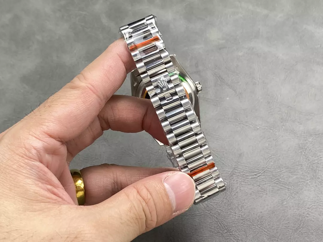 QF공장 롤렉스 데이데이트 청판 옴브레 다이얼 10P다이아 화이트 골드 36mm 128236 상세 이미지 10