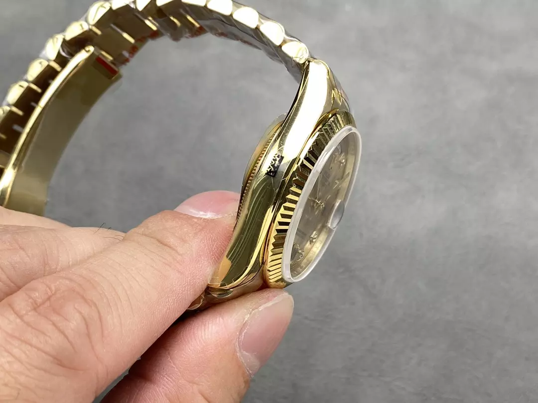 QF공장 롤렉스 데이데이트 샴폐인 옴브레 다이얼 10P다이아 옐로우골드 금통 36mm 128238 상세 이미지 7