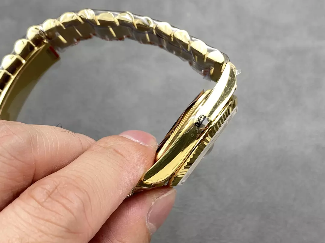 QF공장 롤렉스 데이데이트 그레이 옴브레 다이얼 10P다이아 옐로우 골드 금통 36mm 128238 상세 이미지 7