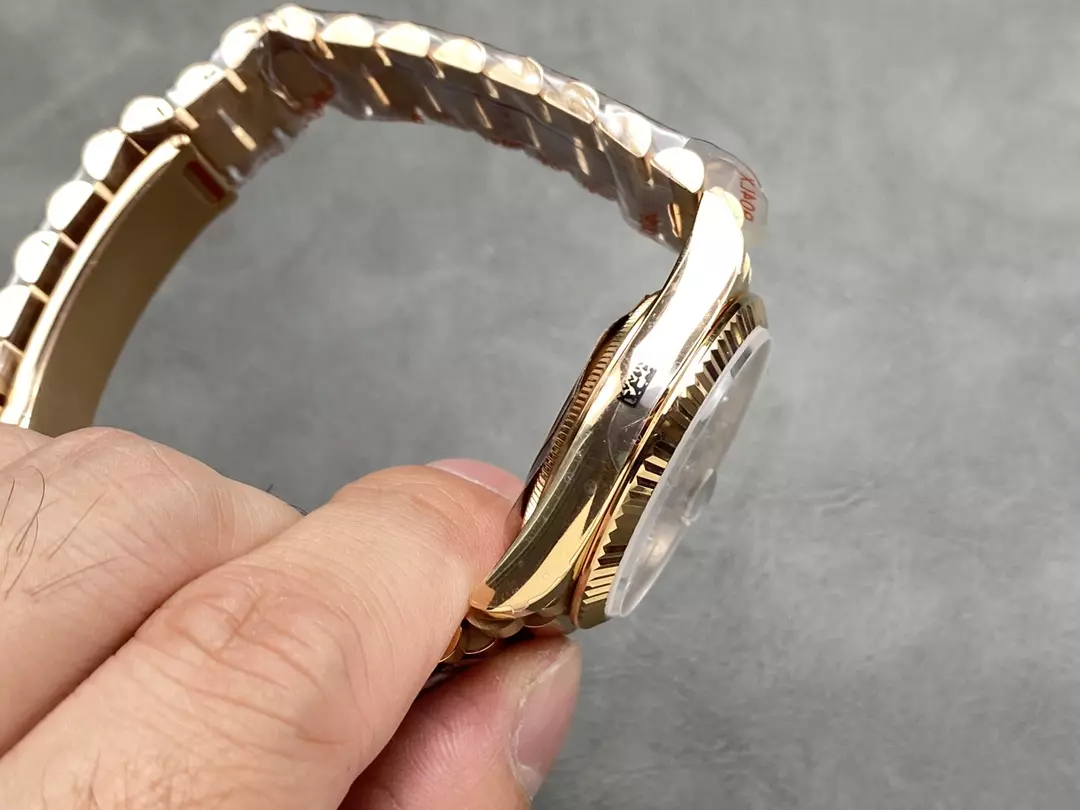 QF공장 롤렉스 데이데이트 그린 옴브레 다이얼 10P 다이아 로즈골드 금통 36mm 128235 상세 이미지 7