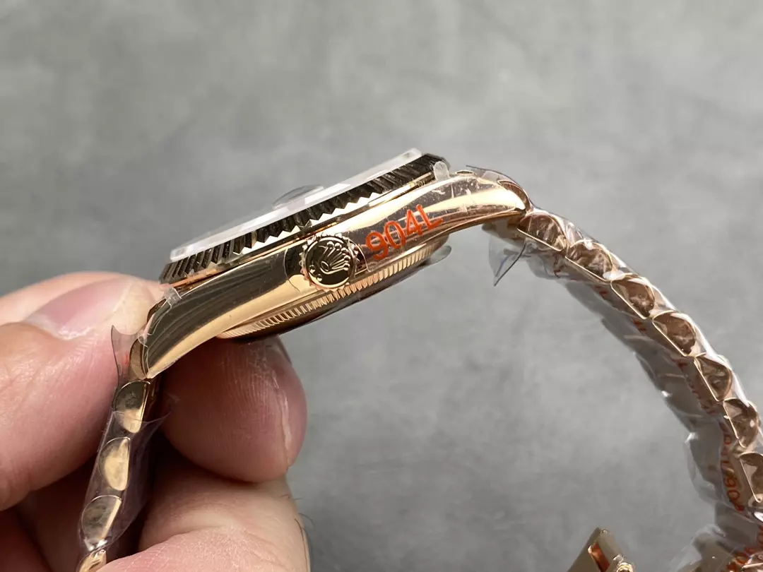 QF공장 롤렉스 데이데이트 브라운 로만 다이얼 로즈금통 36mm 128235 상세 이미지 8