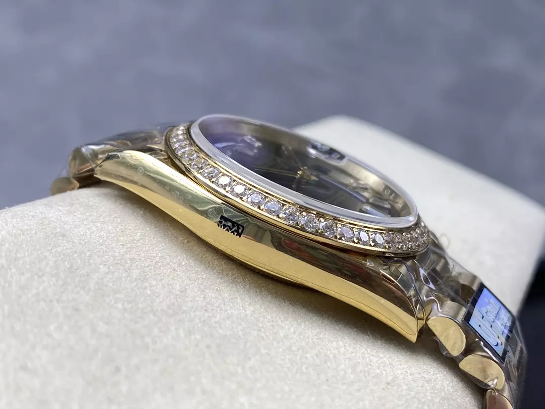 QF공장 롤렉스 데이데이트 블랙 다이얼 바게트다이아 옐로우골드 금통 40mm 228238 상세 이미지 7