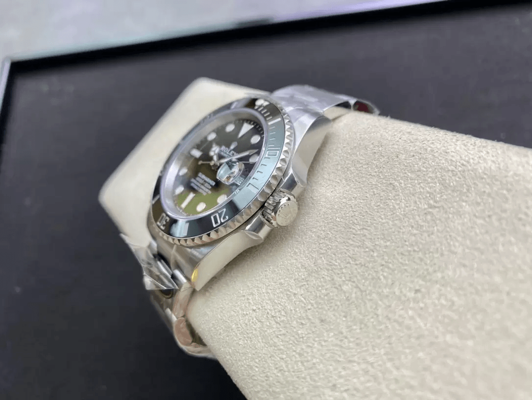 클린공장 롤렉스 신형 서브마리너 검판 데이트 41mm 126610 LN 상세 이미지 5