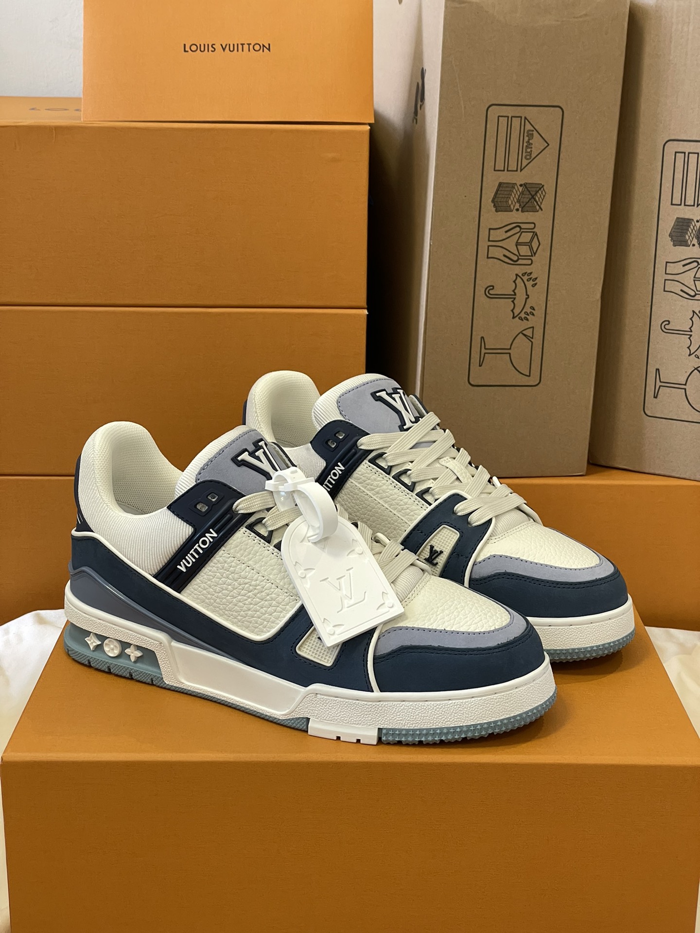 루이비통 LV 트레이너 스니커즈 블루 상세 이미지 6