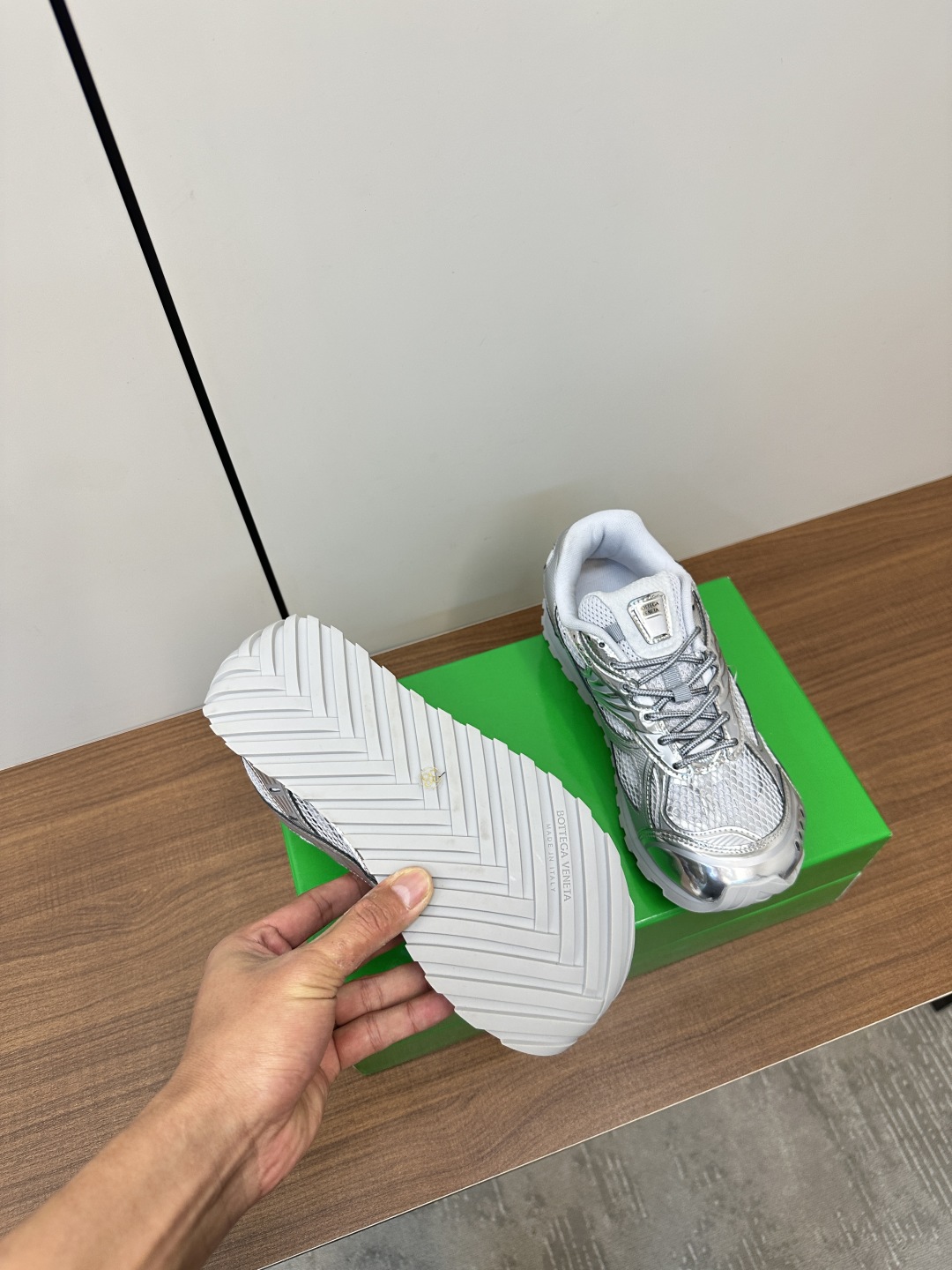 보테가베네타 오르빗 스니커즈 실버 상세 이미지 4