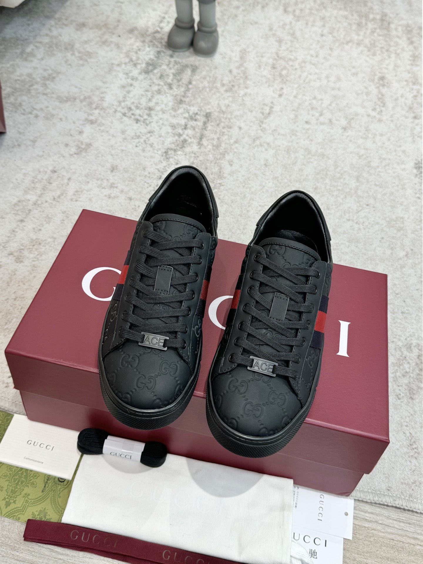 구찌 블랙 레더 구찌 에이스 스니커즈 상세 이미지 6