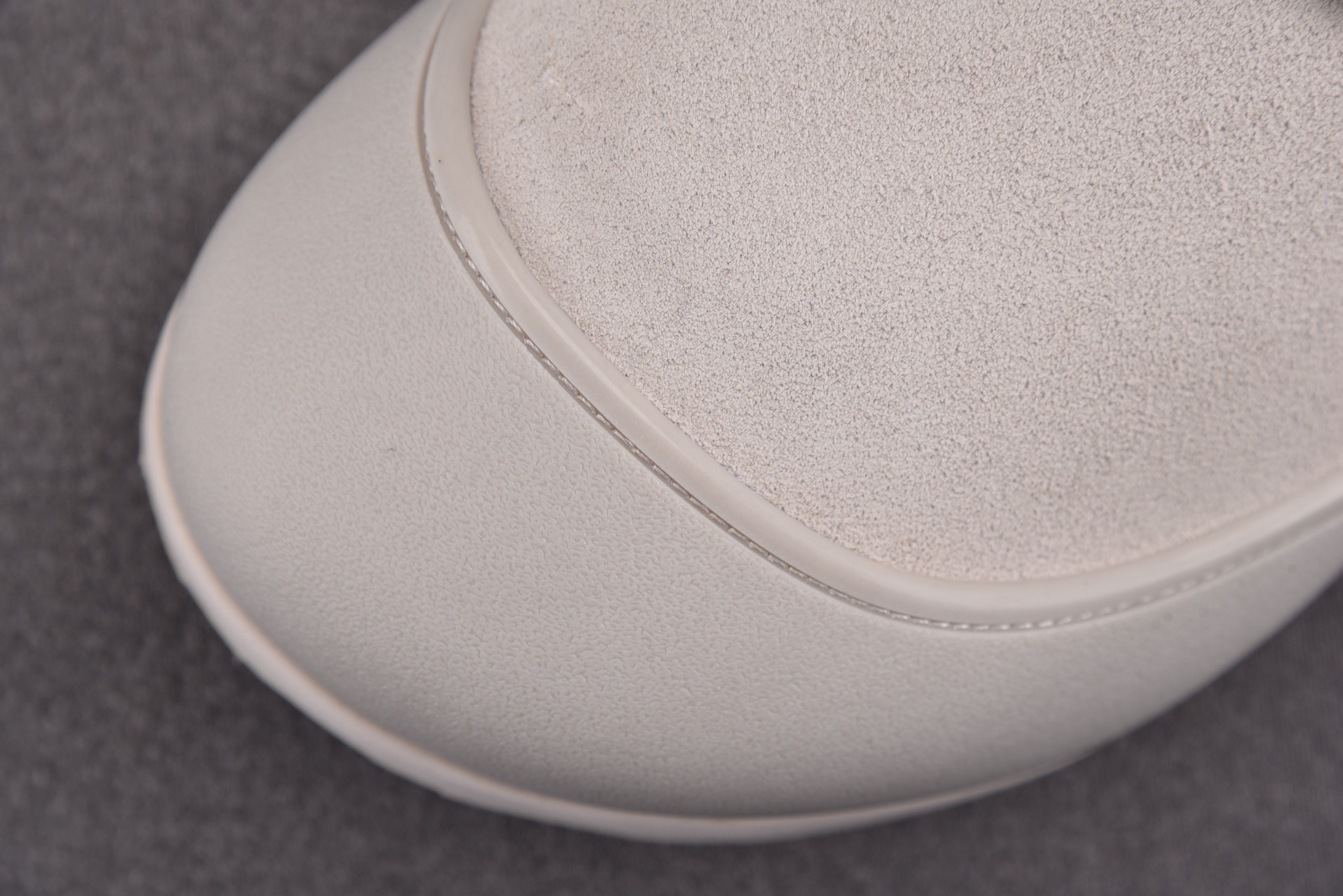 디올 x 버켄스탁 토키오 뮬 펠트 울 누벅 카프스킨 화이트 상세 이미지 8