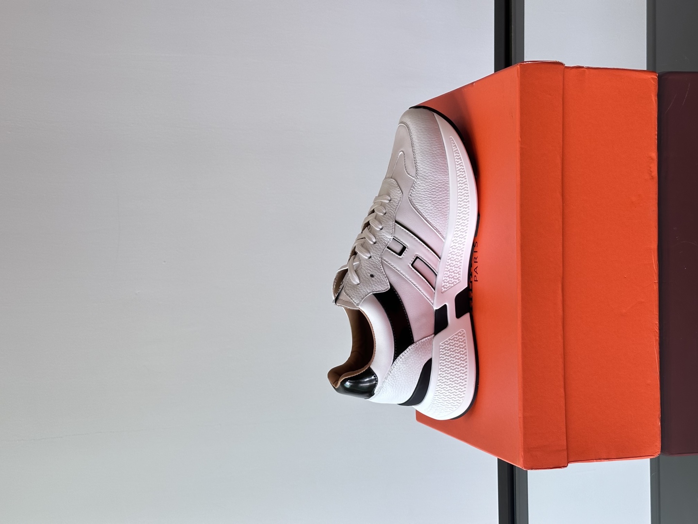 에르메스 휴고 스니커즈 화이트/블랙 상세 이미지 7