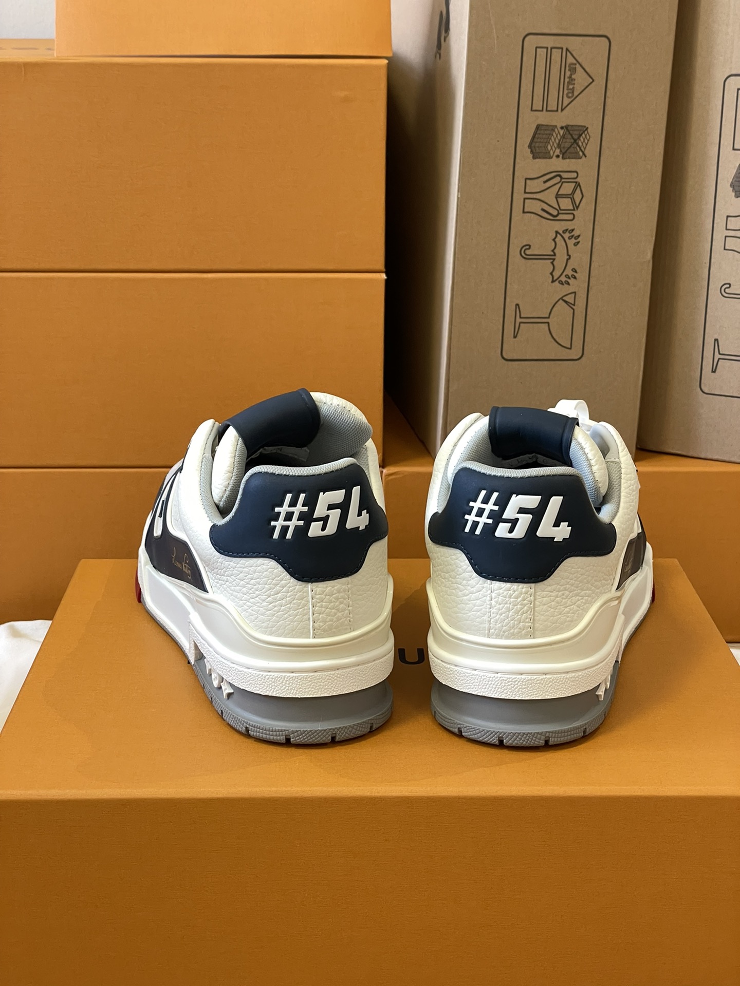 루이비통 LV 트레이너 스니커즈 네이비 상세 이미지 6