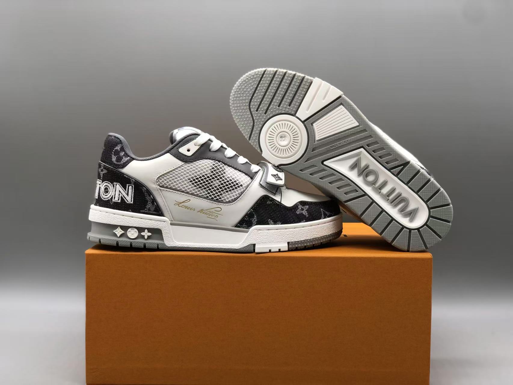 루이비통 LV 트레이너 스니커즈 블랙/화이트 1A9ZA 상세 이미지 6