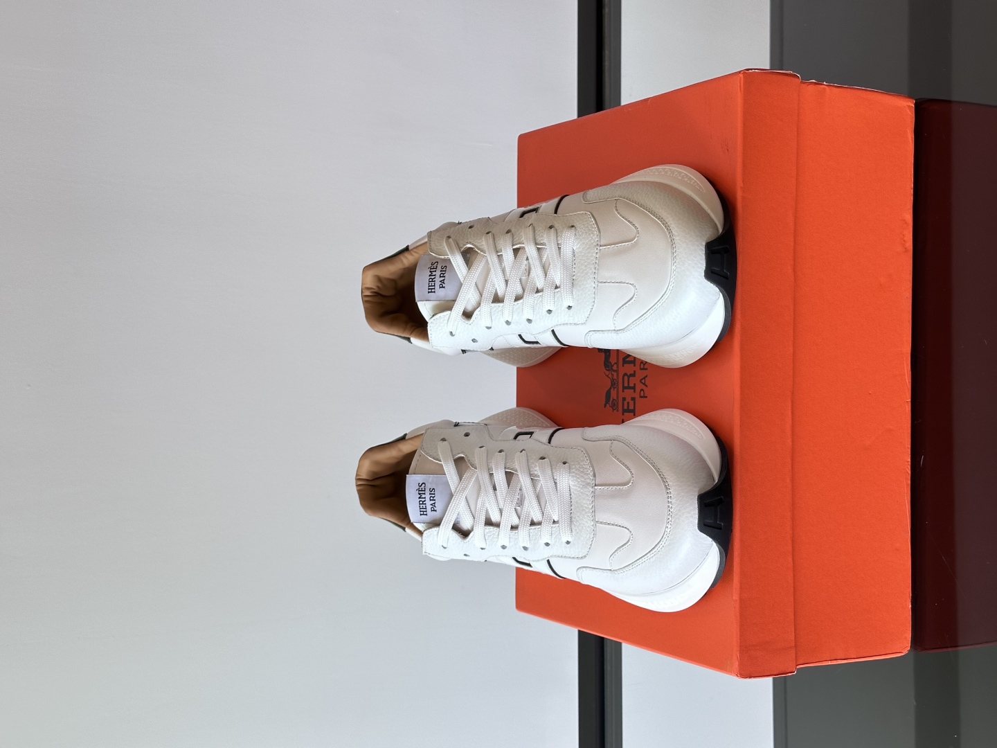 에르메스 휴고 스니커즈 화이트/블랙 상세 이미지 9