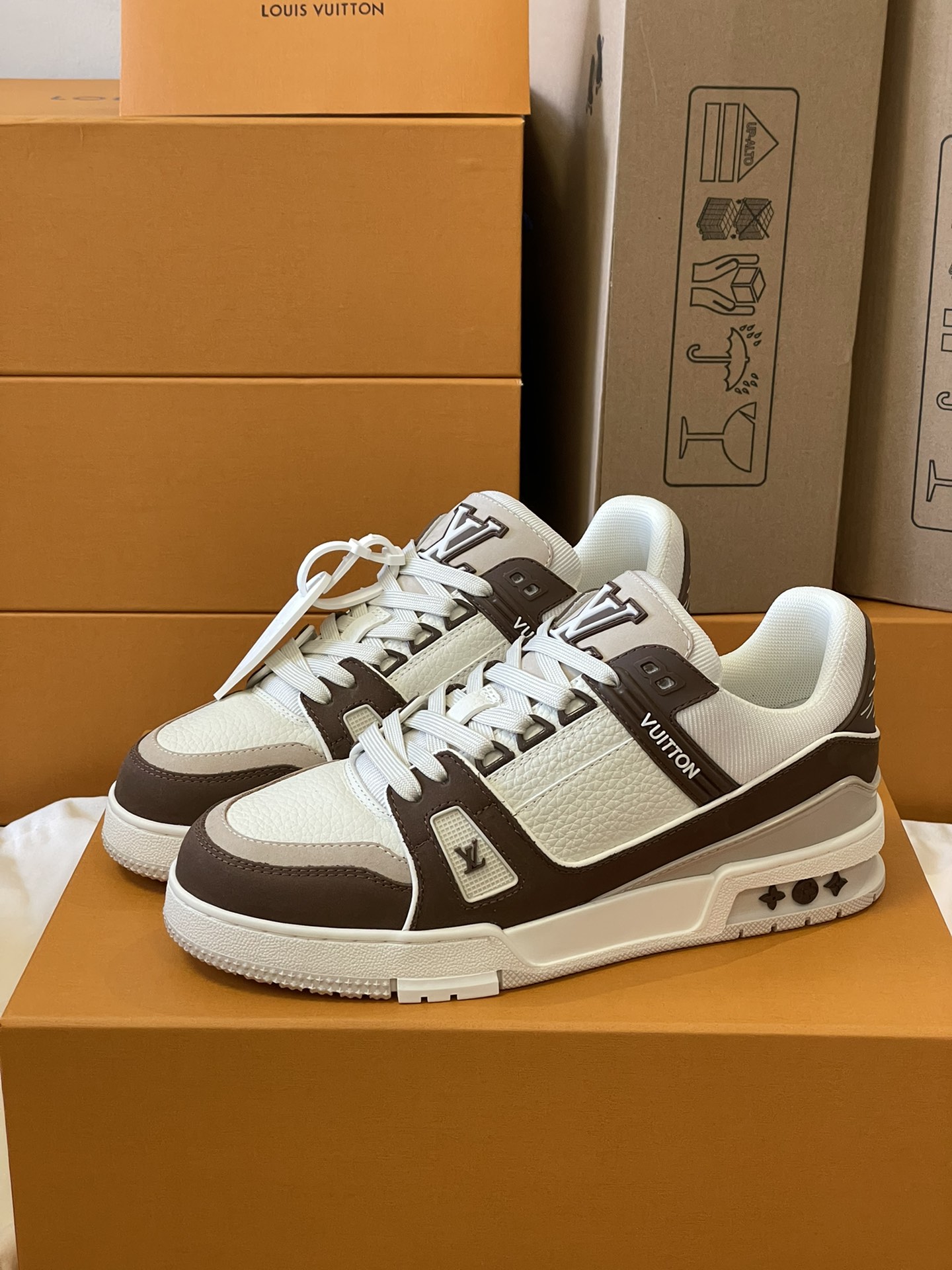 루이비통 LV 트레이너 스니커즈 브라운 상세 이미지 8