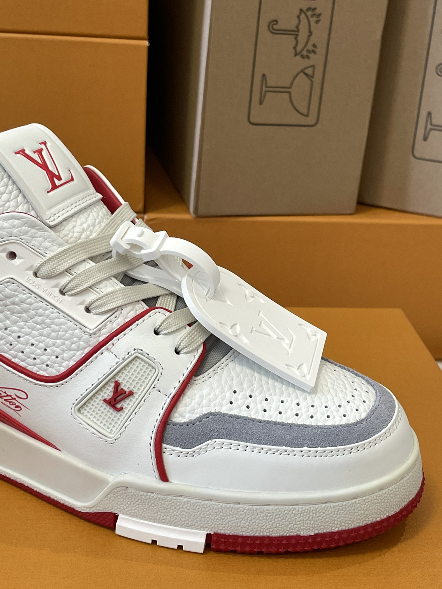 루이비통 LV 트레이너 스니커즈 레드 상세 이미지 3