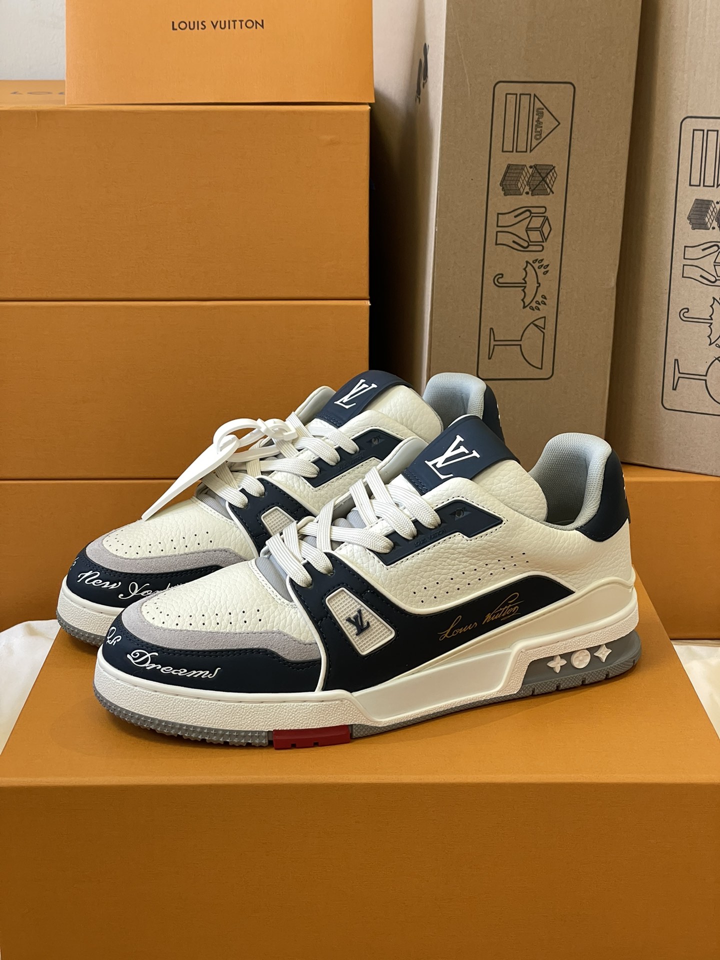 루이비통 LV 트레이너 스니커즈 네이비 상세 이미지 4