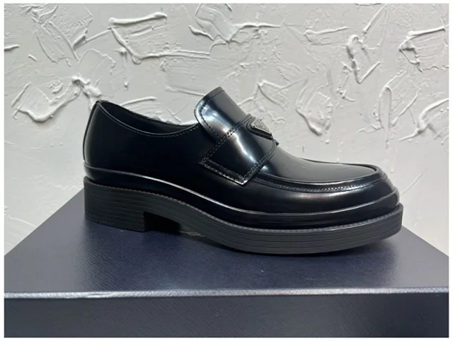 프라다 삼각 로고 초콜릿 브러시드 가죽 로퍼 2DE127 상세 이미지 7