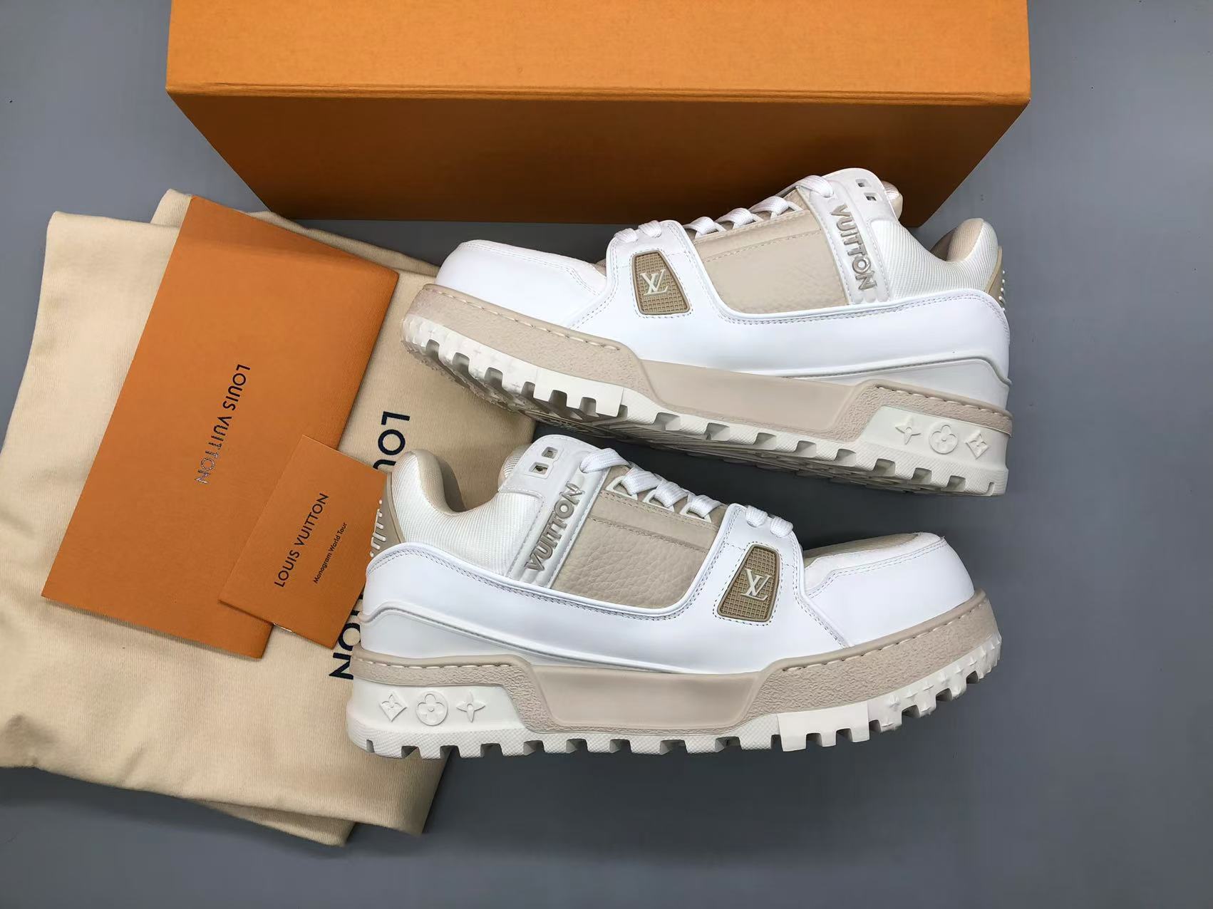 루이비통 레이너 맥시 화이트/베이지 상세 이미지 2