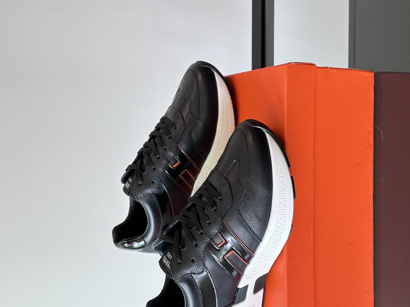 에르메스 휴고 스니커즈 블랙 상세 이미지 6