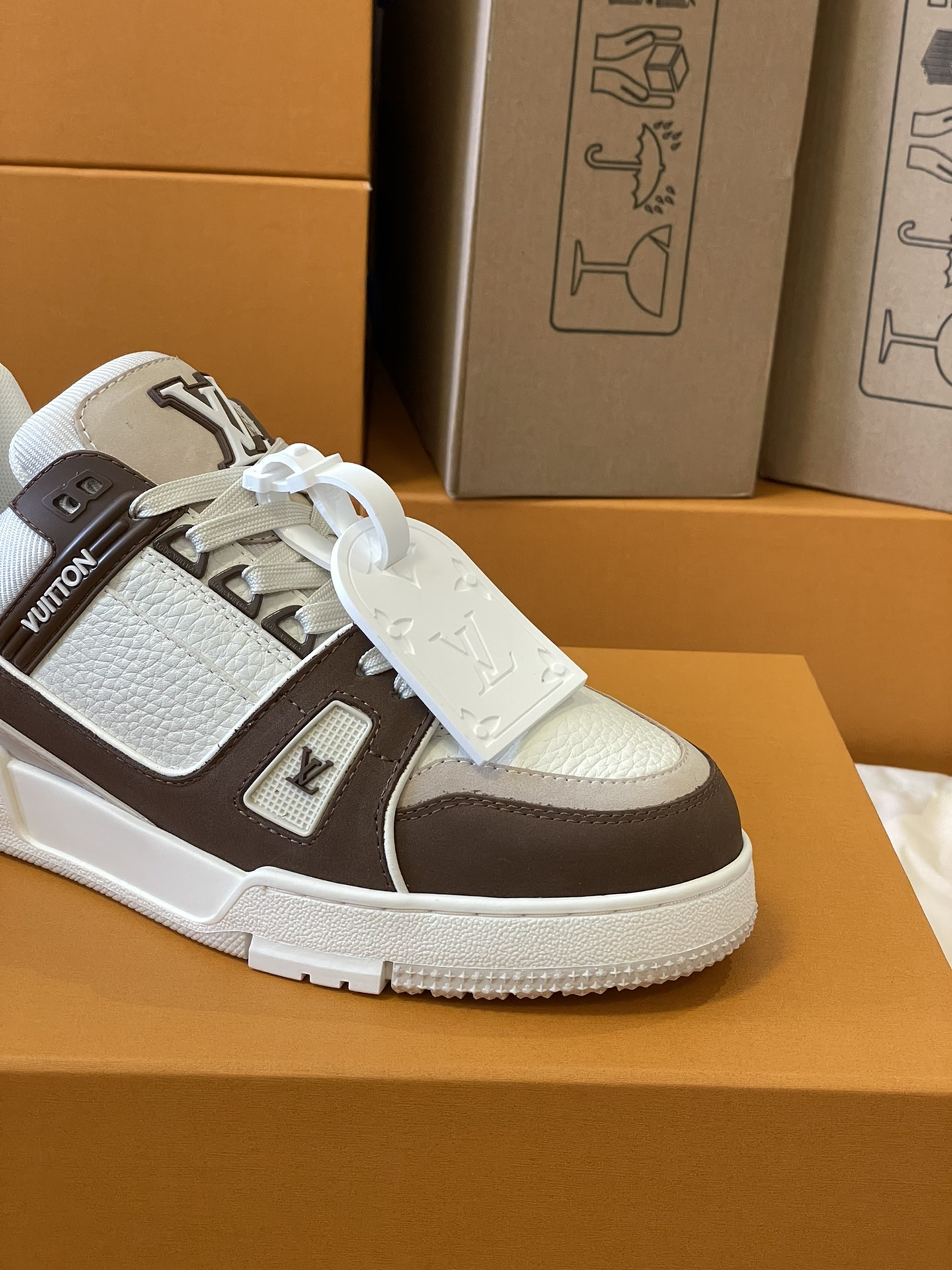 루이비통 LV 트레이너 스니커즈 브라운 상세 이미지 7