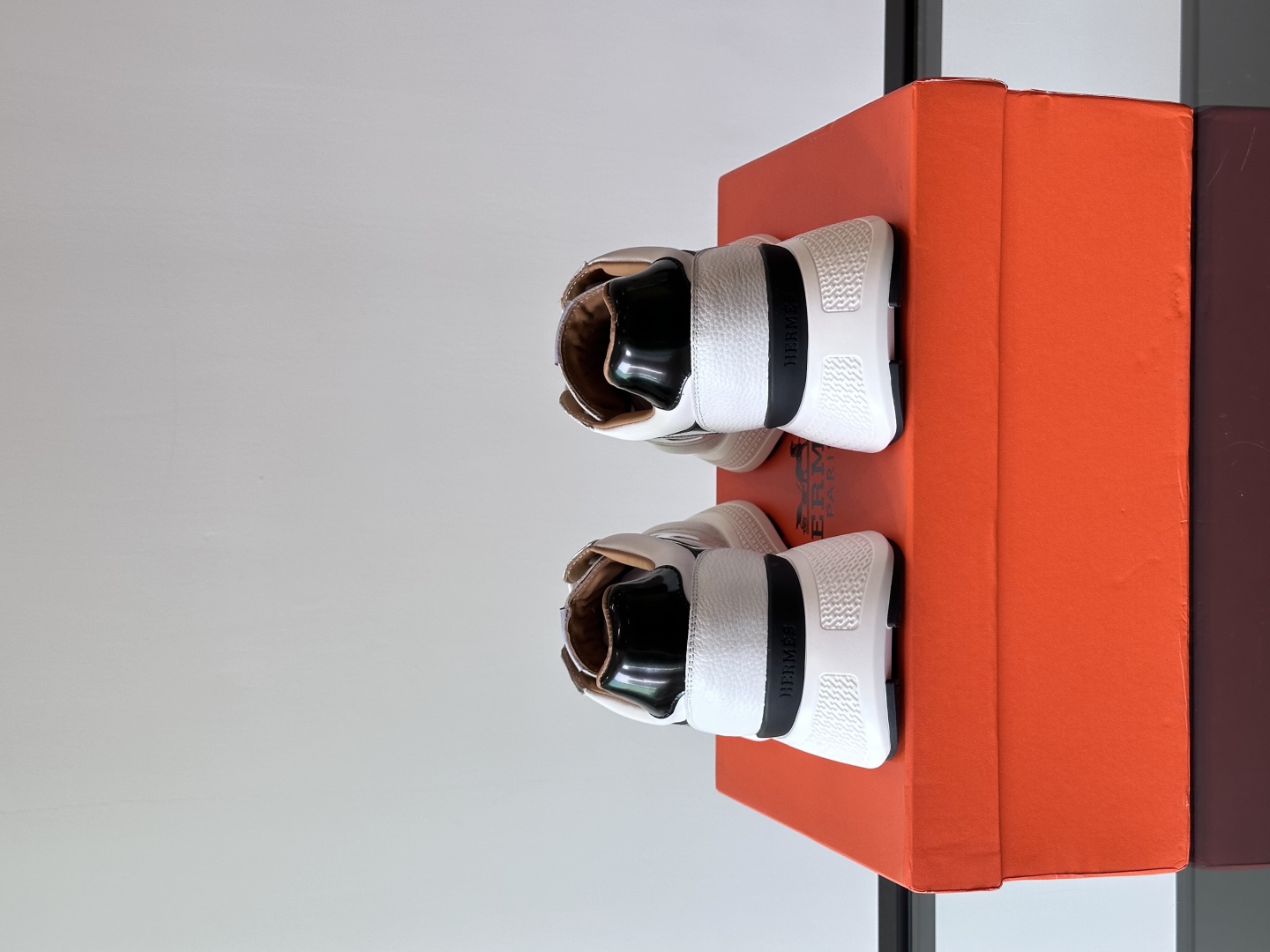 에르메스 휴고 스니커즈 화이트/블랙 상세 이미지 6