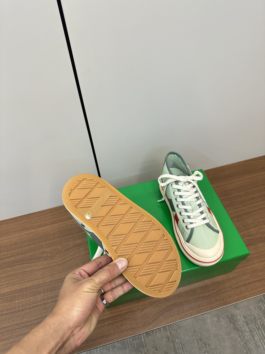 보테가베네타 엘리엇 스니커즈 그린 상세 이미지 3