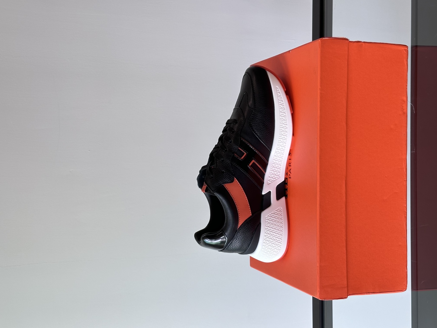 에르메스 휴고 스니커즈 블랙/오렌지 상세 이미지 1