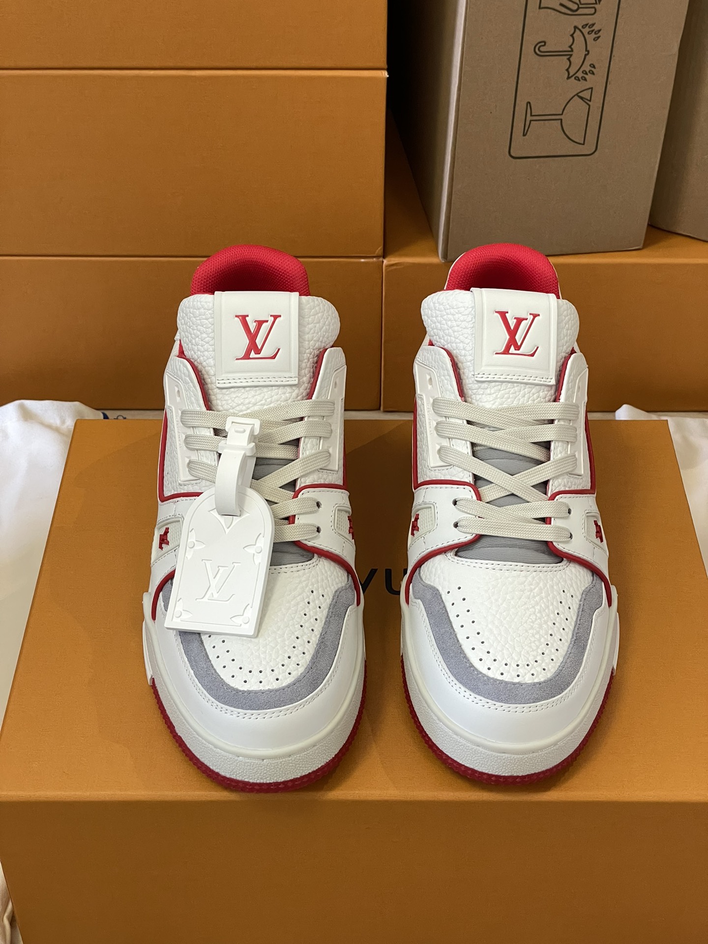 루이비통 LV 트레이너 스니커즈 레드 상세 이미지 4