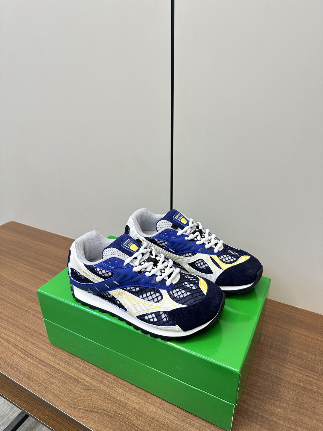 보테가베네타 오르빗 스니커즈 블루 상세 이미지 4