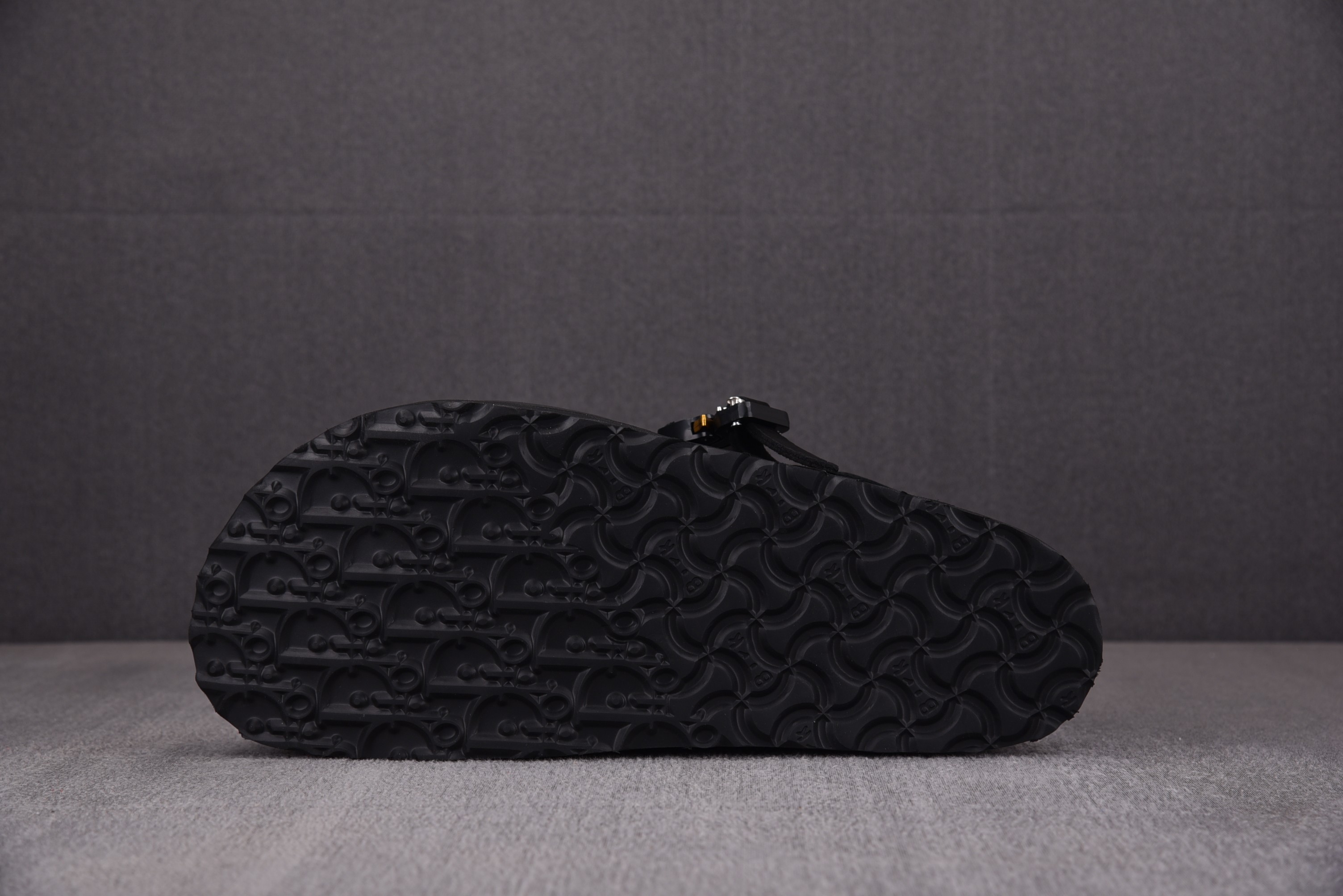 디올 x 버켄스탁 토키오 뮬 펠트 울 누벅 카프스킨 블랙 상세 이미지 4