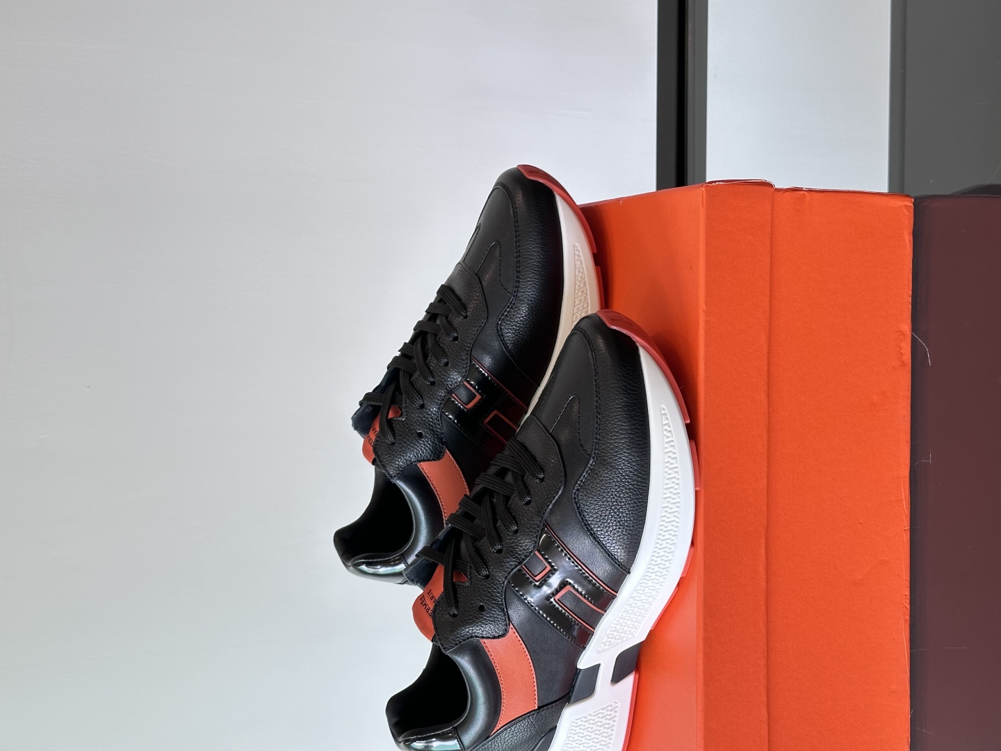 에르메스 휴고 스니커즈 블랙/오렌지 상세 이미지 8