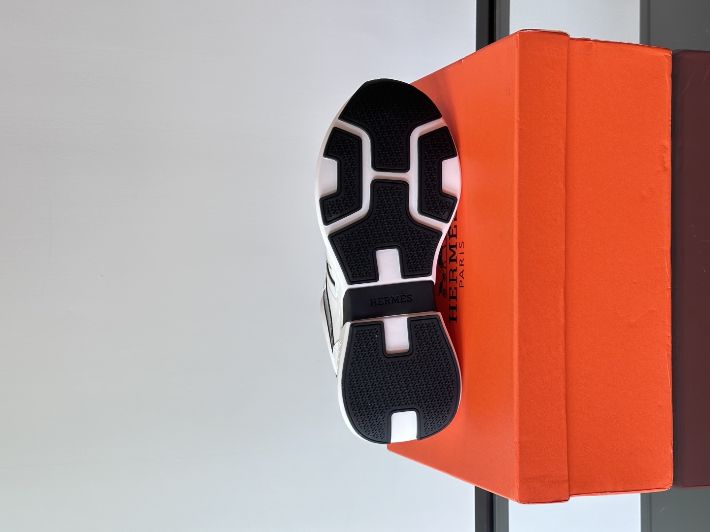 에르메스 휴고 스니커즈 화이트/블랙 상세 이미지 9