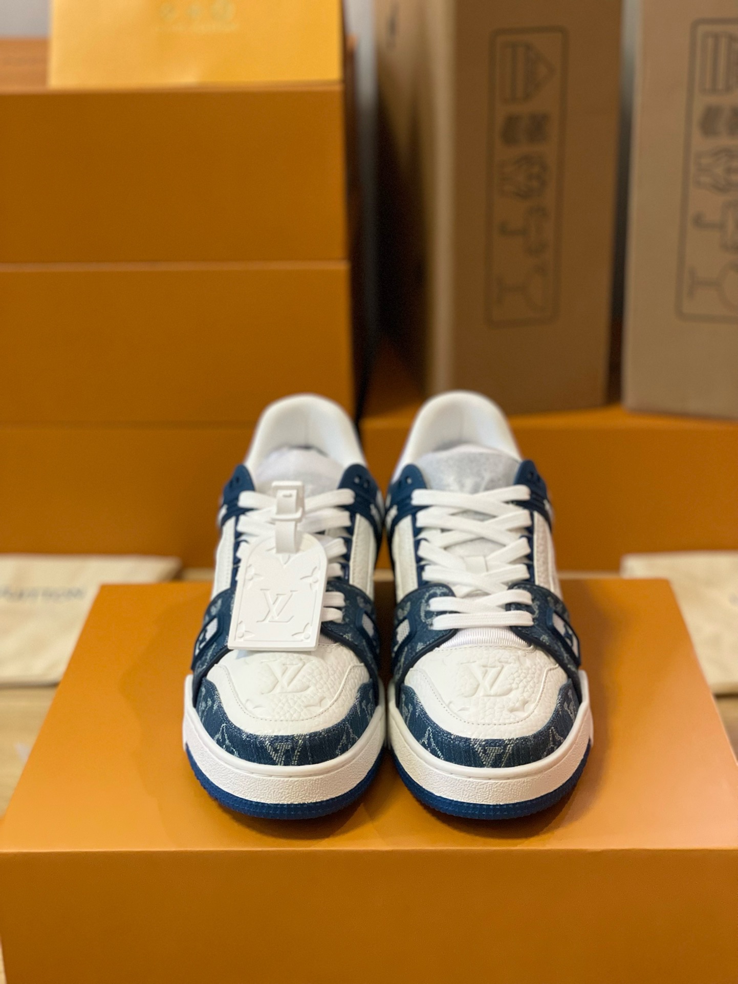 루이비통 LV 트레이너 스니커즈 데님블루 상세 이미지 9