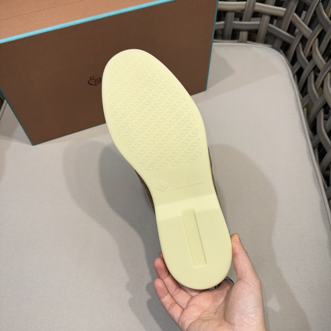 로로피아나 데저트 워크 스웨이드 추카 부츠 라이트 브라운 상세 이미지 8