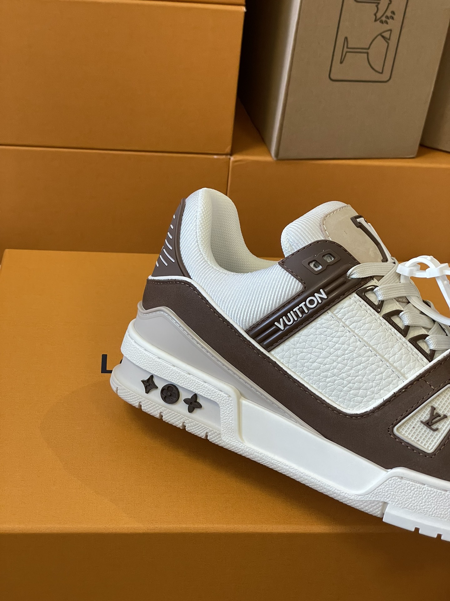 루이비통 LV 트레이너 스니커즈 브라운 상세 이미지 6