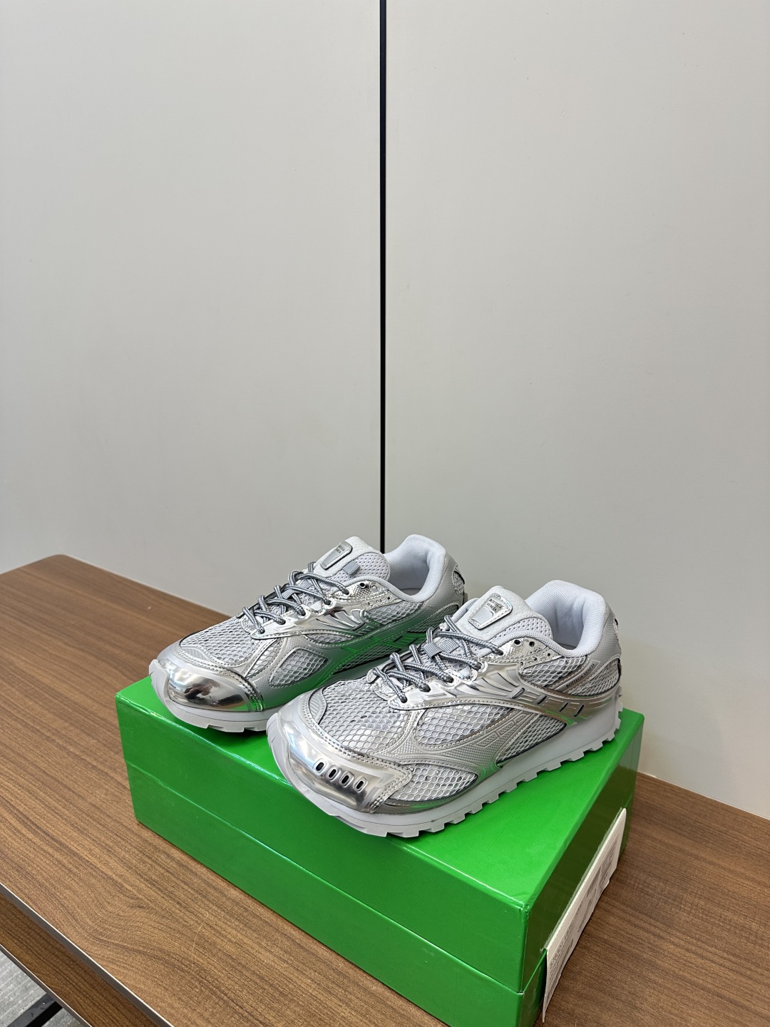 보테가베네타 오르빗 스니커즈 실버 상세 이미지 8