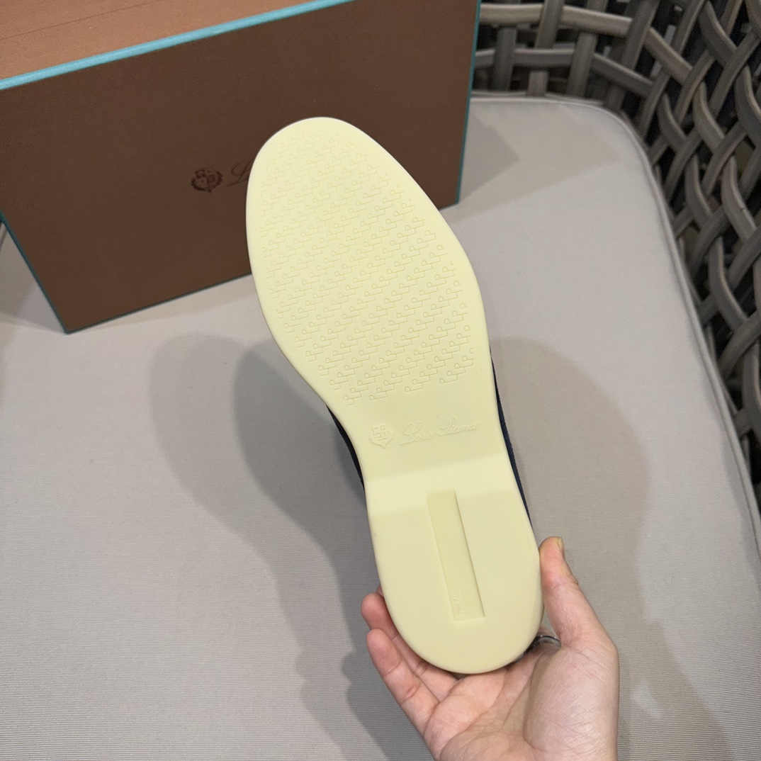 로로피아나 데저트 워크 스웨이드 추카 부츠 네이비 상세 이미지 9