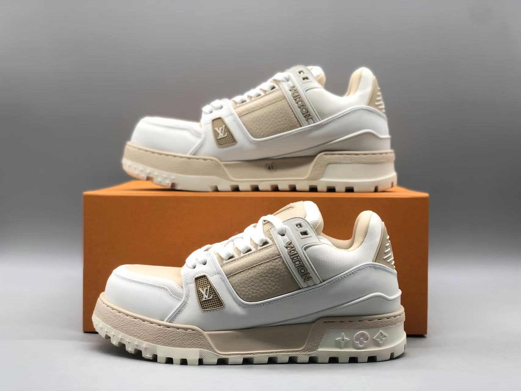 루이비통 레이너 맥시 화이트/베이지 상세 이미지 4